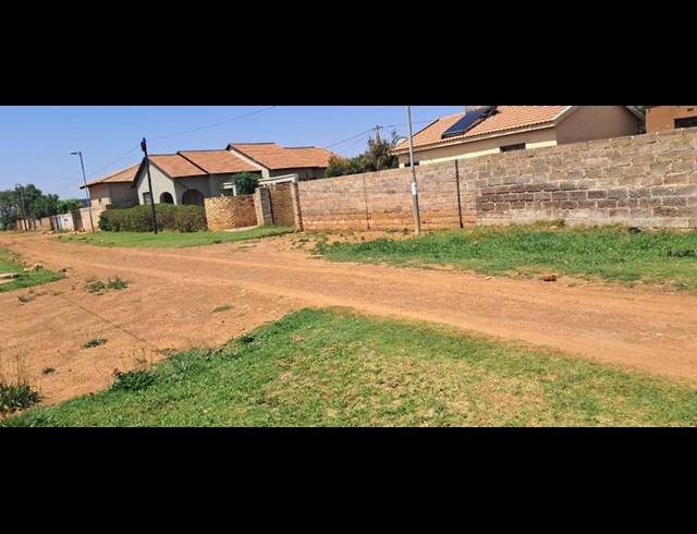 9 BEDROOM HOUSE FOR SALE IN EVATON